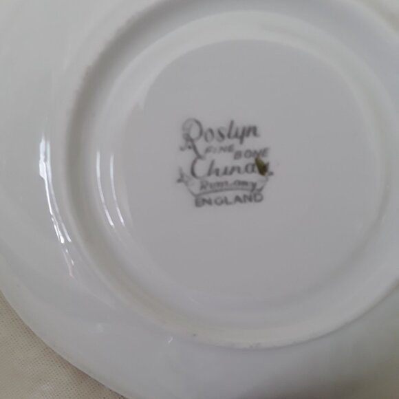 VINTAGE Roslyn Fine Bone China Cup and Saucer - Rose Pattern - Made in England - Picture 8 of 8